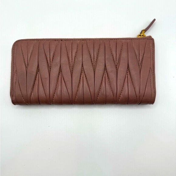 Miu Miu Pink Leather Women\'s Long Wallet